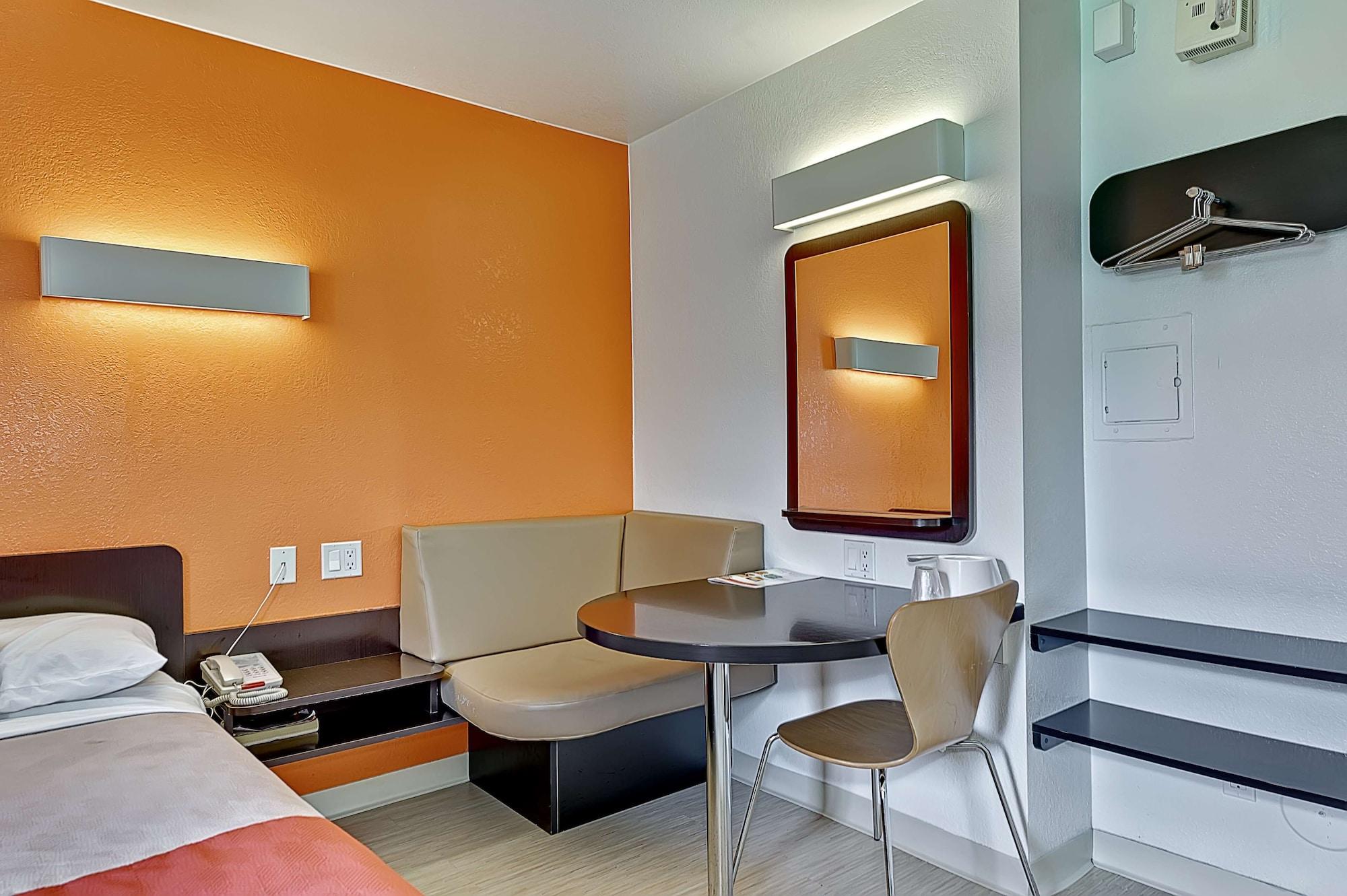 Motel 6-Villa Park, Il - Chicago West Eksteriør bilde