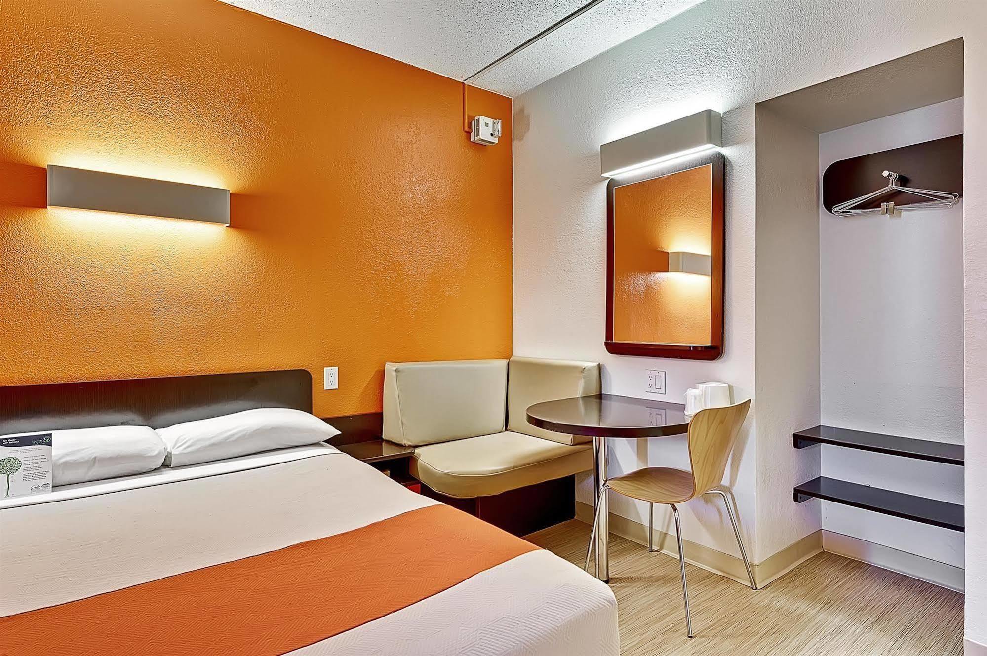 Motel 6-Villa Park, Il - Chicago West Eksteriør bilde